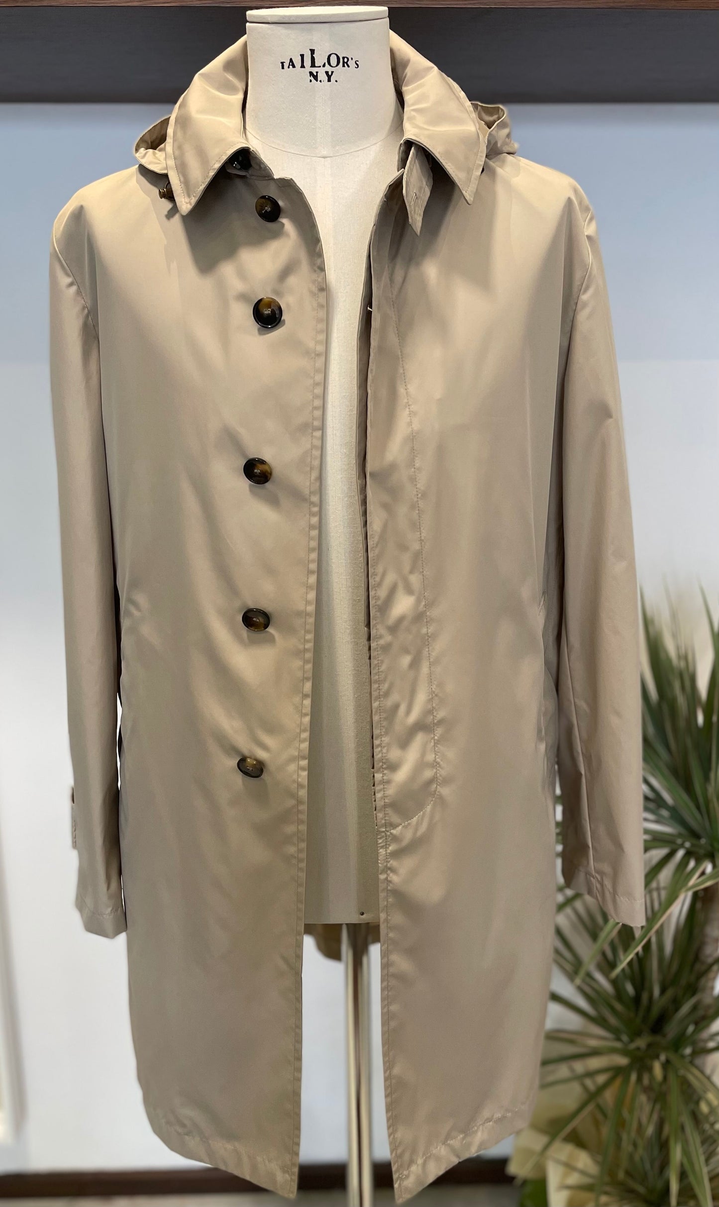 Impermeabile-Leggero-Uomo-Beige-Estivo