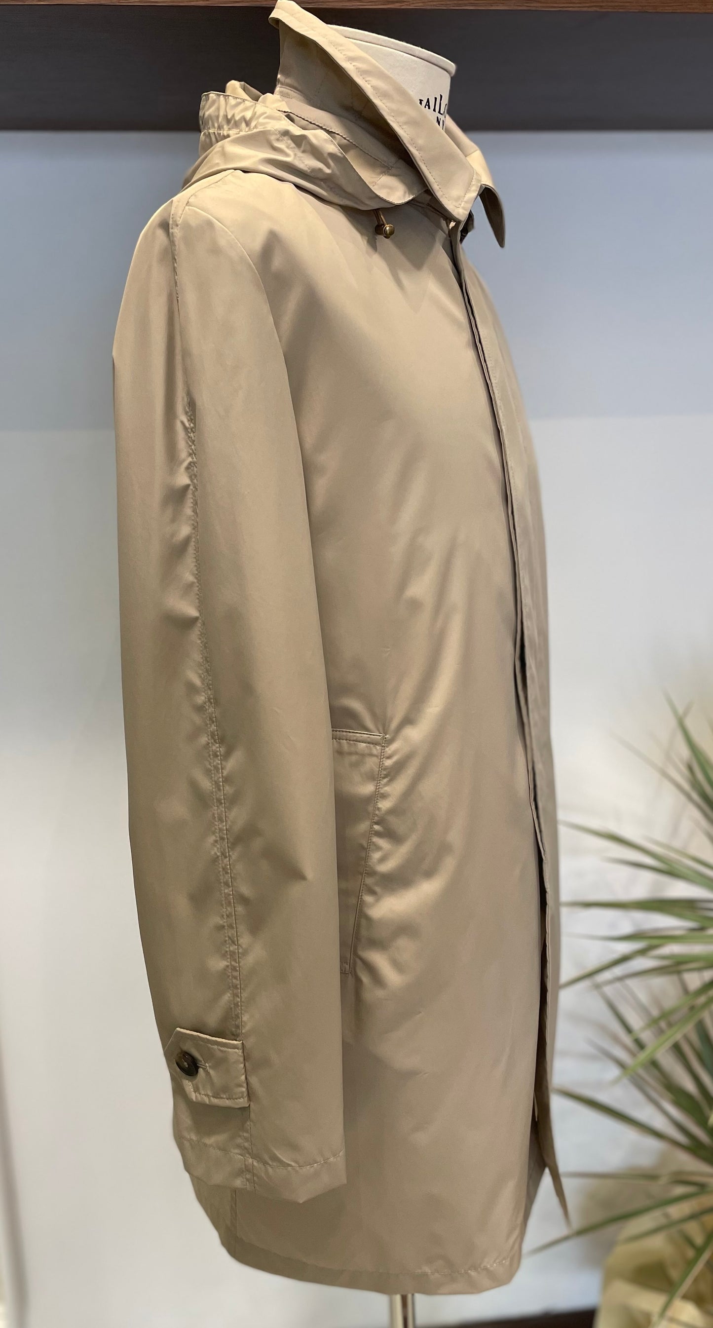 Impermeabile-Leggero-Uomo-Beige-Estivo