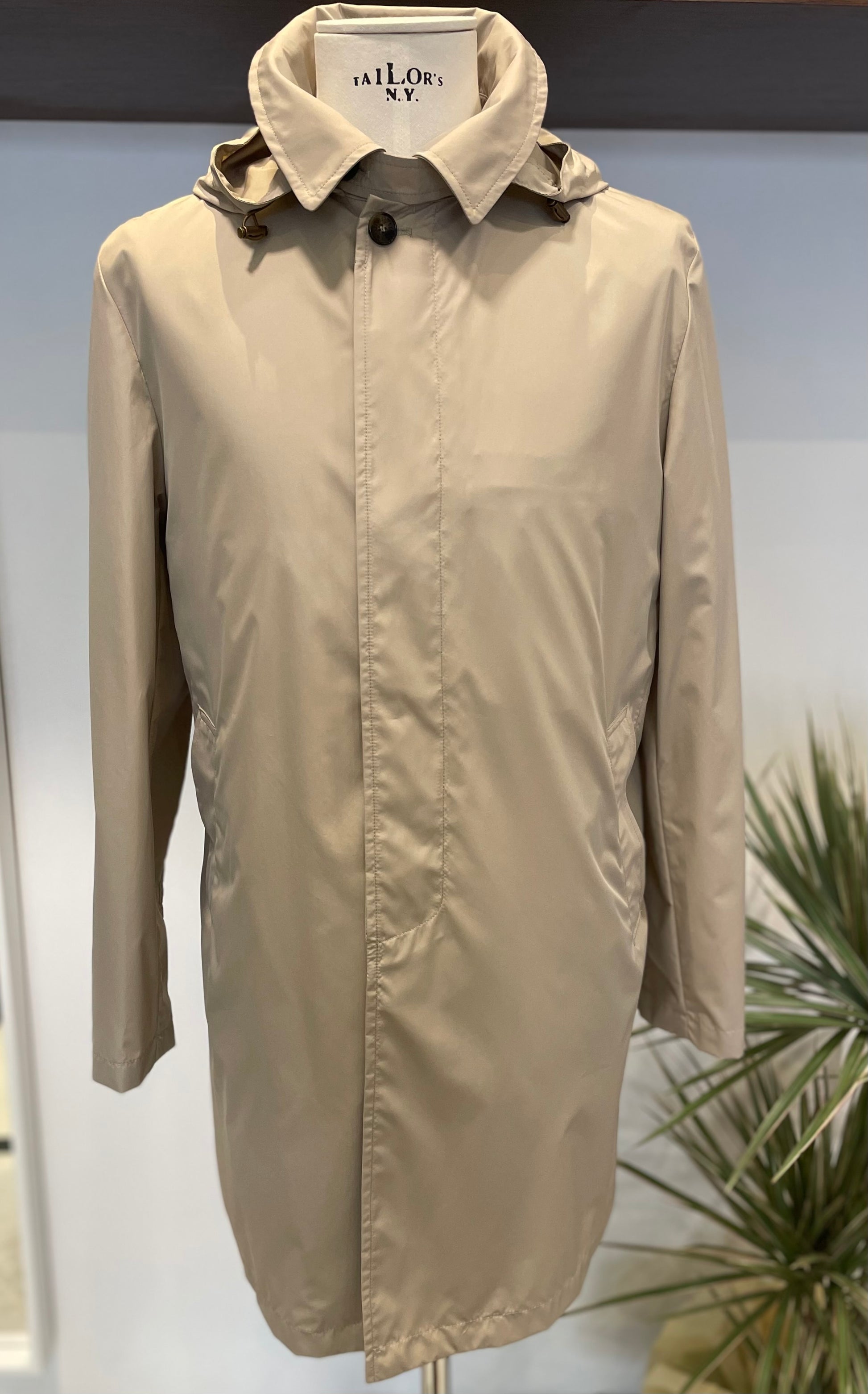 Impermeabile-Leggero-Uomo-Beige-Estivo